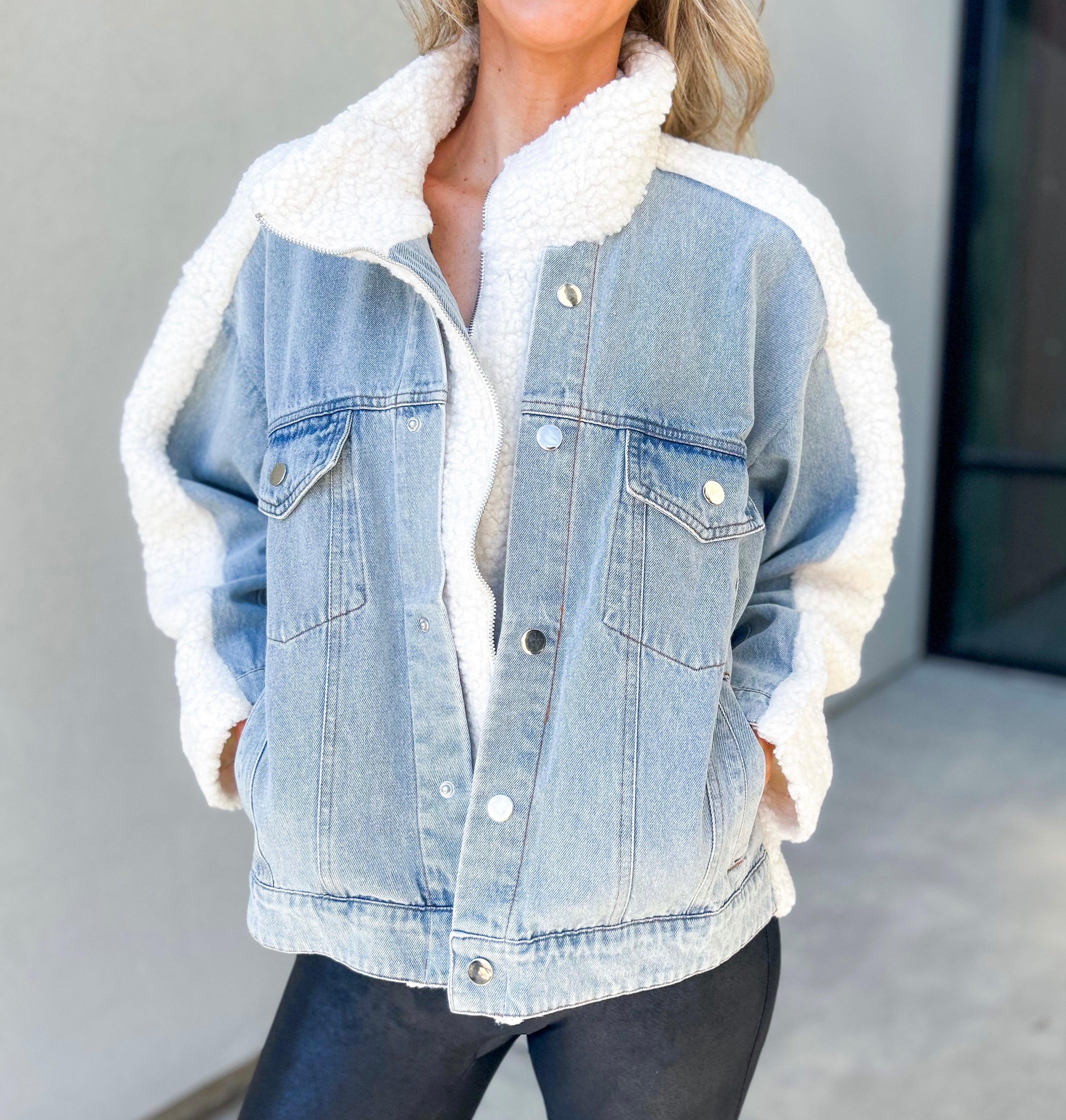 Amazon.com: Oversized Jean Jackets for Womens Winter Warm Fleece Lined  Lapel Denim Coat Outwear Casual Loose Button Snowsuit Parka : Sports &  Outdoors